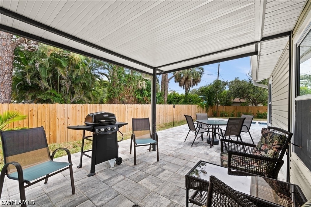 866 N 101 Avenue - Photo 9
