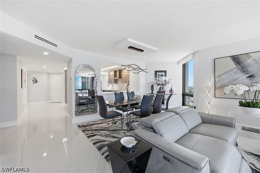 4751 Gulf Shore Boulevard N - Photo 9