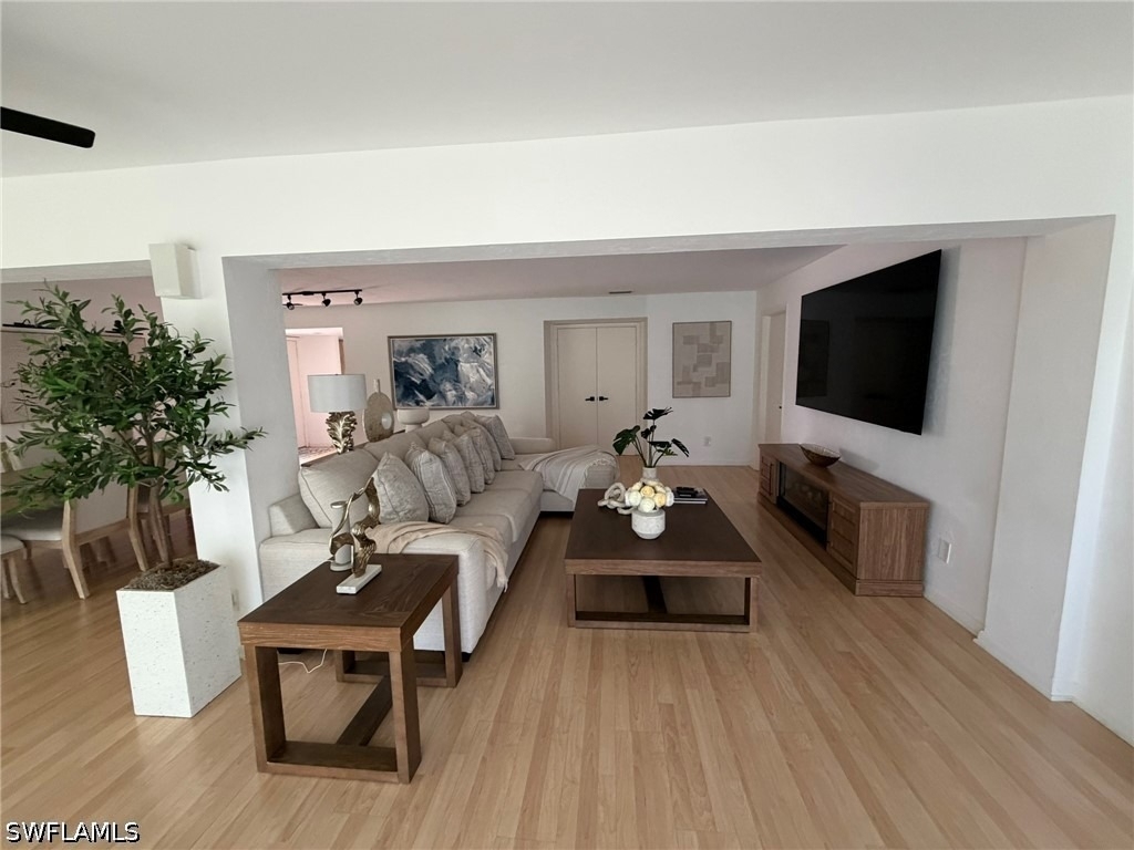 576 Retreat Drive - Photo 3