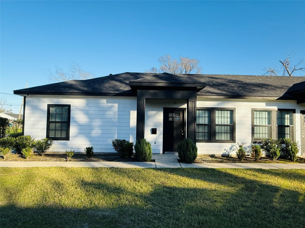 4802 Cruse Rd - Photo 2