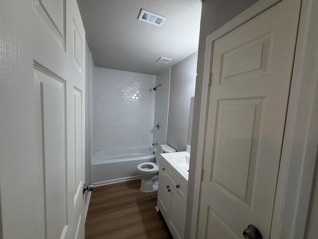 4706 N Wayside - Photo 5