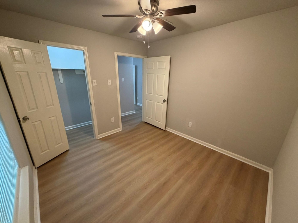 4706 N Wayside - Photo 9