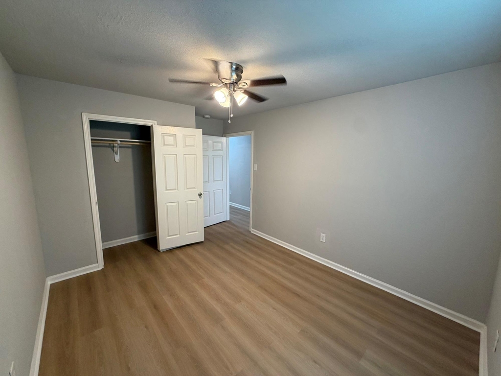 4706 N Wayside - Photo 4