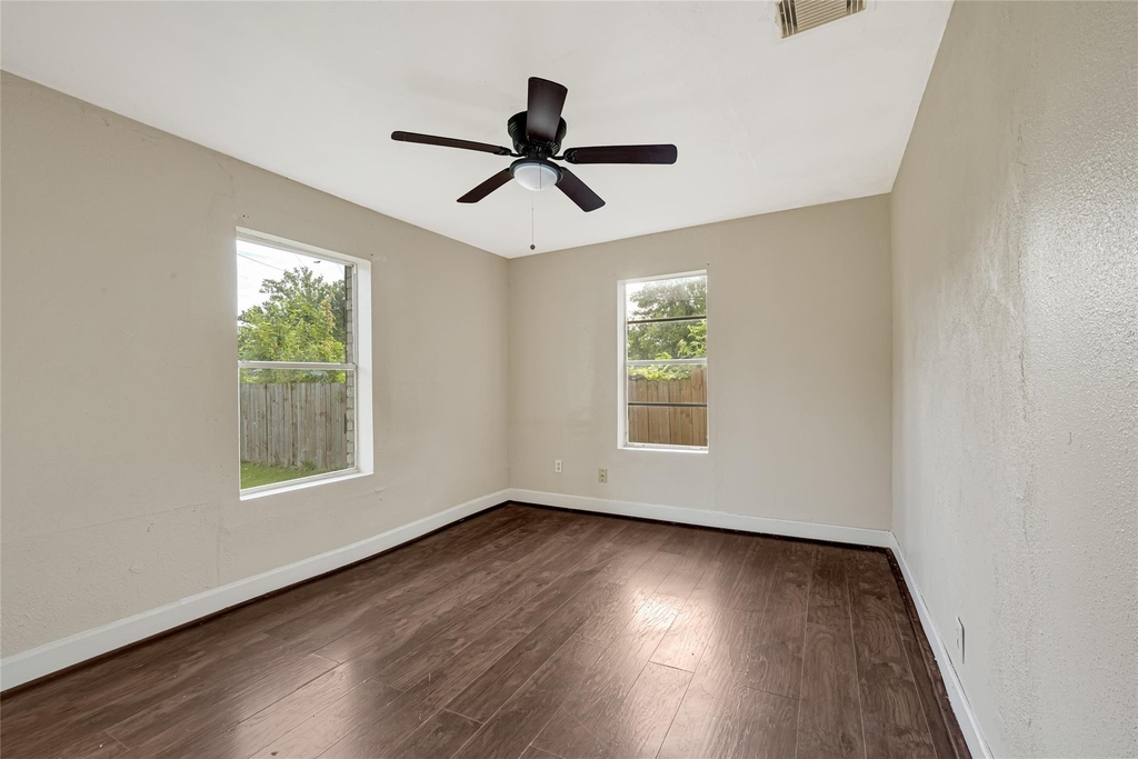 7526 Bywood Street - Photo 11