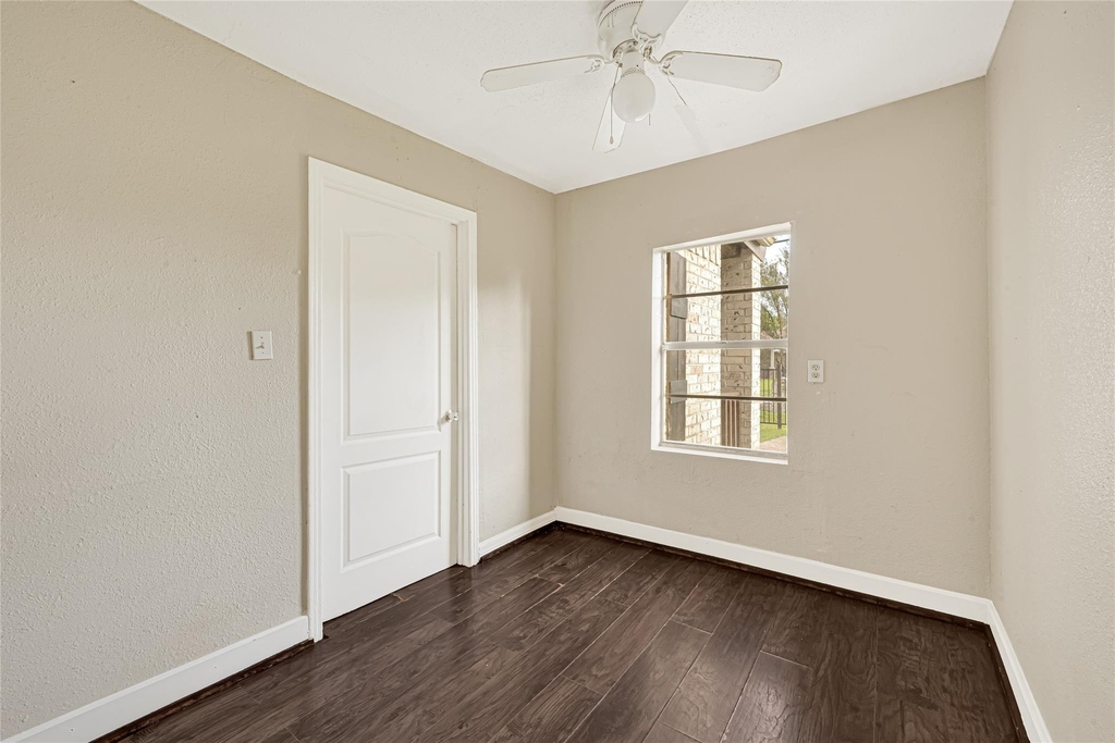 7526 Bywood Street - Photo 10