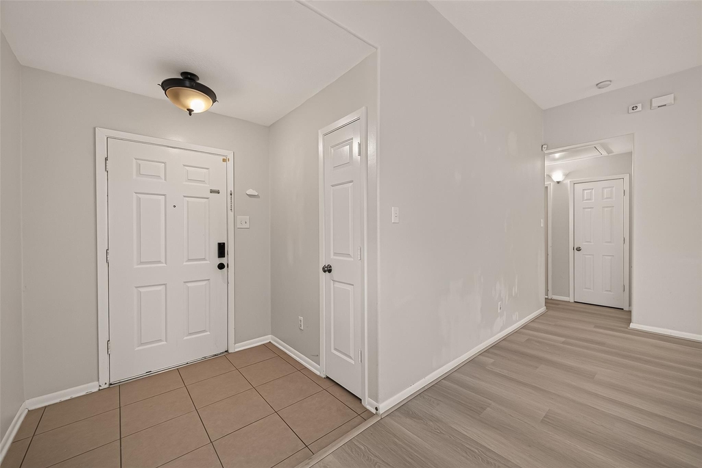6619 Wellington Meadows Drive - Photo 5