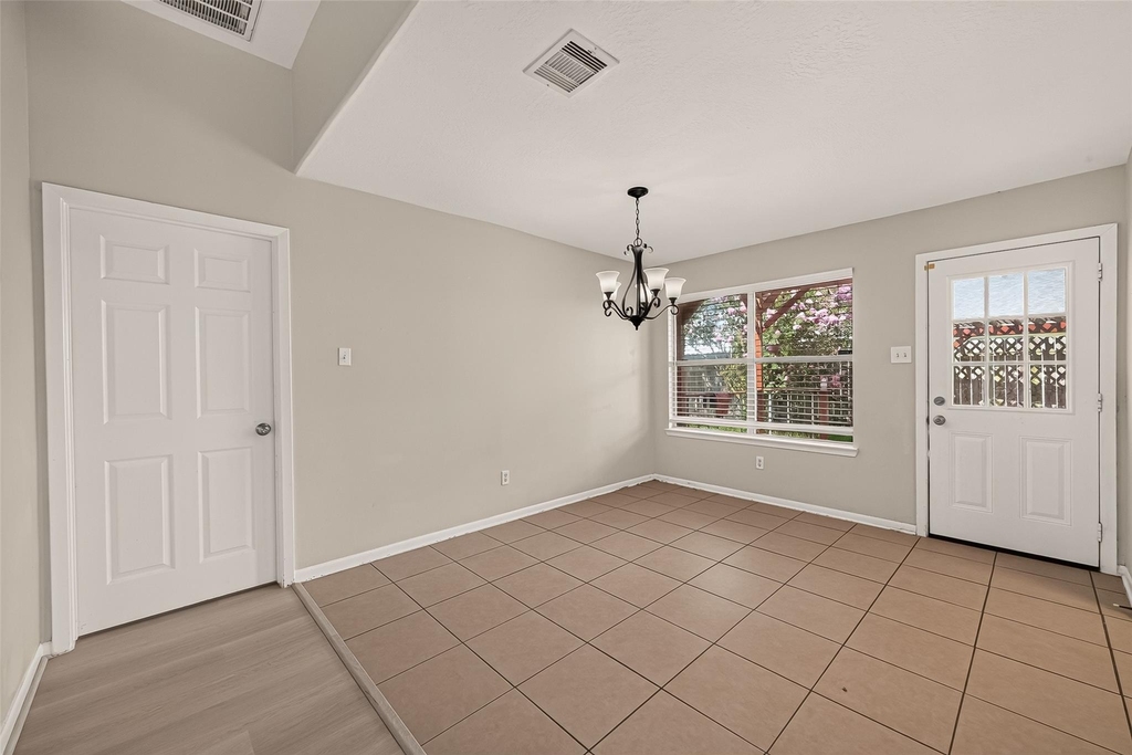 6619 Wellington Meadows Drive - Photo 10