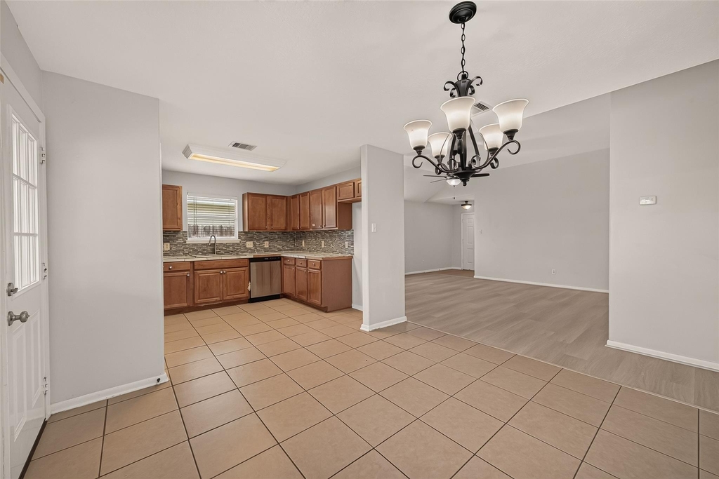 6619 Wellington Meadows Drive - Photo 12