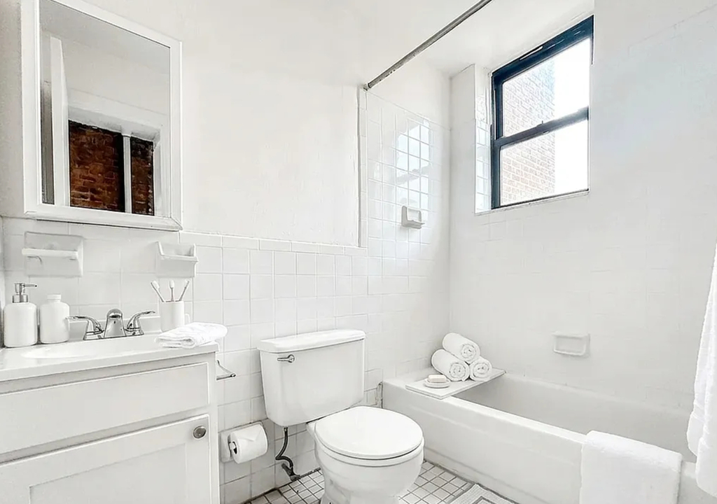 Copy of 325 East 89th Street, Unit 5e - Photo 2