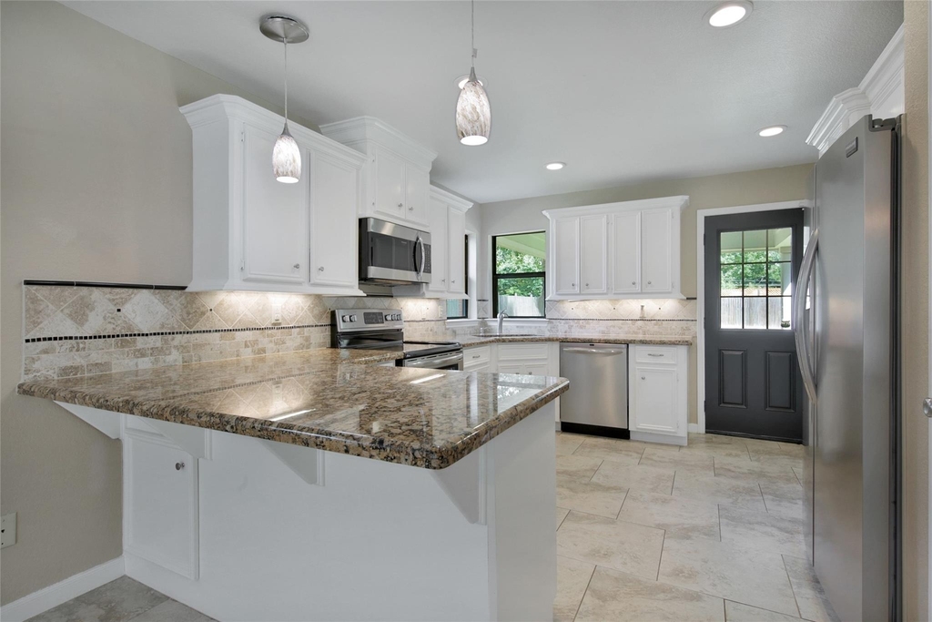 710 W Rollingwood - Photo 8