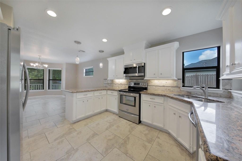 710 W Rollingwood - Photo 9