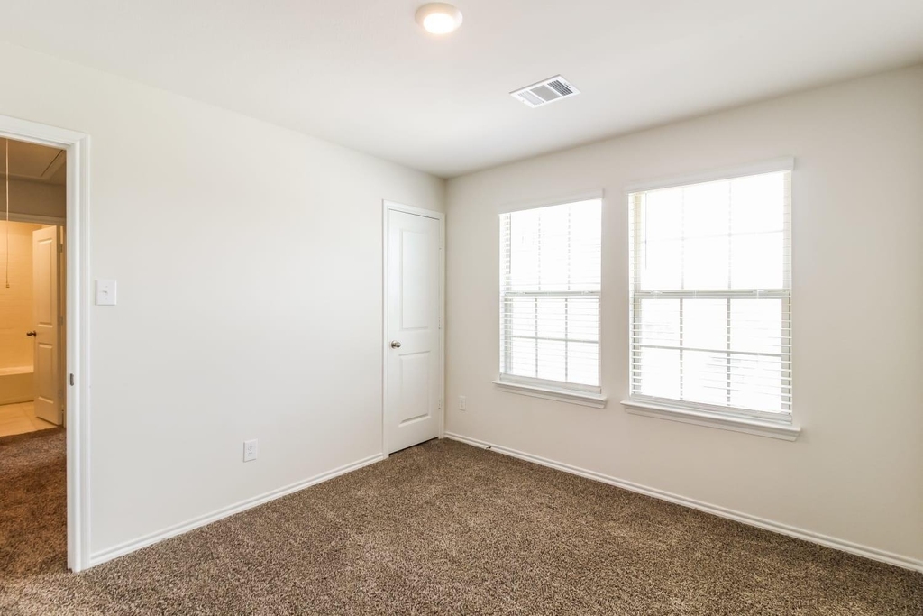 3124 Glazner Drive - Photo 8