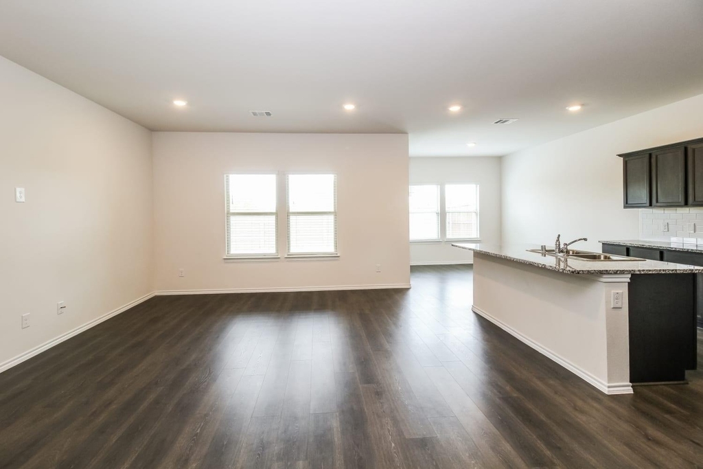 3124 Glazner Drive - Photo 2