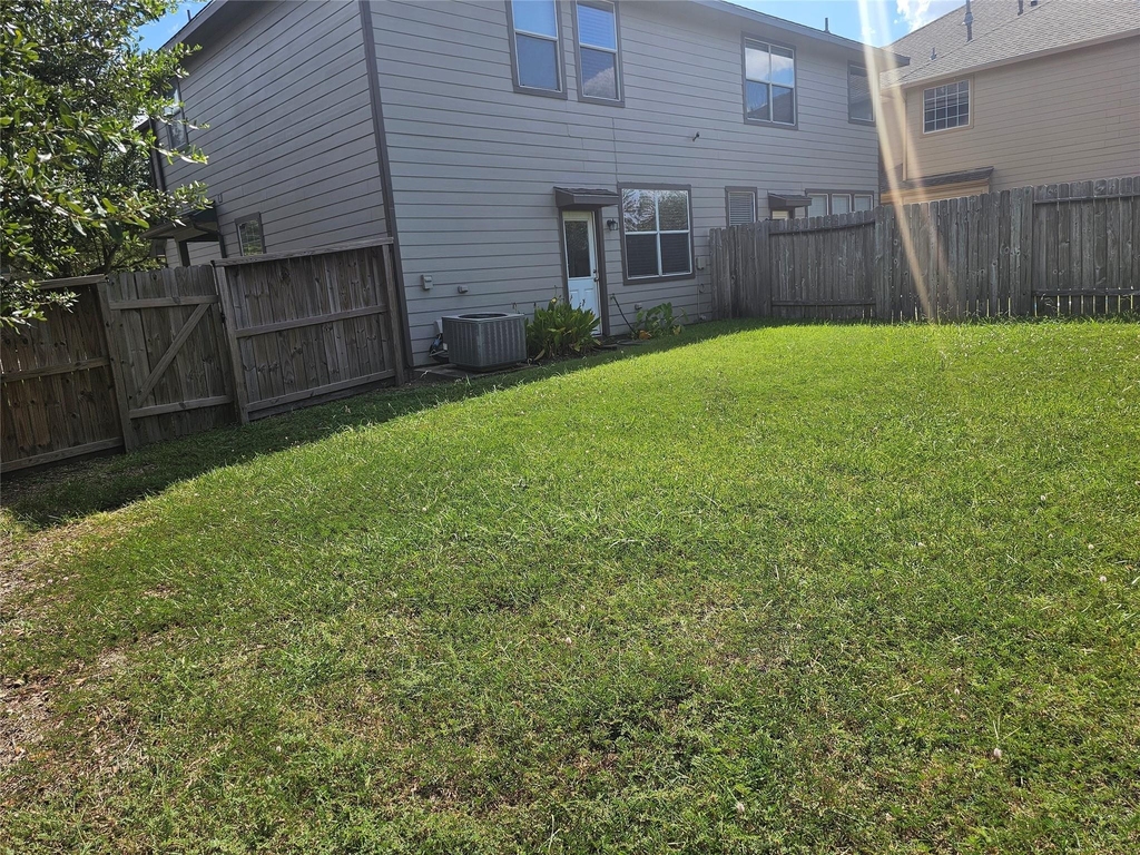 3217 Victorian Manor - Photo 11