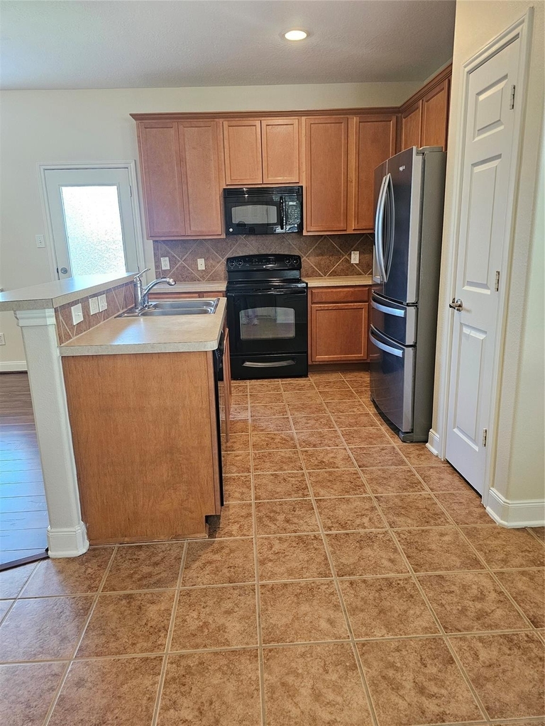 3217 Victorian Manor - Photo 2