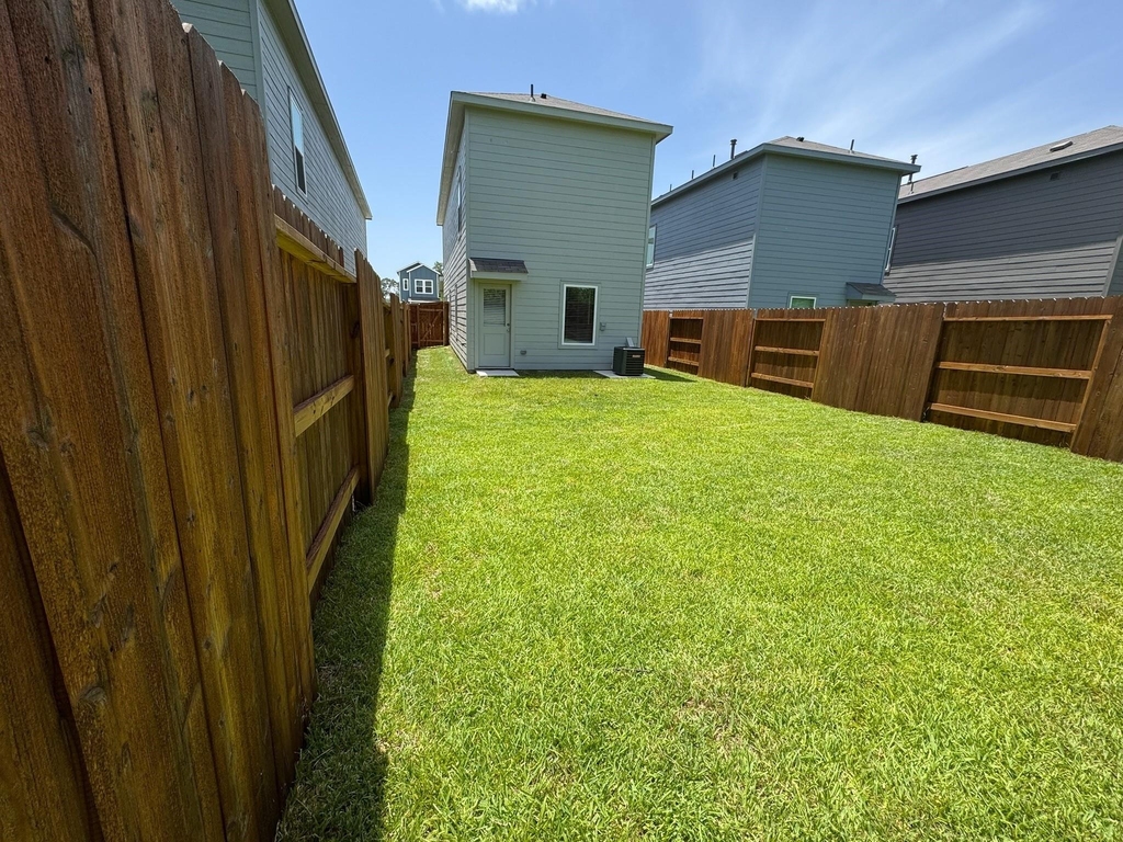 945 Pertuso Lane - Photo 15