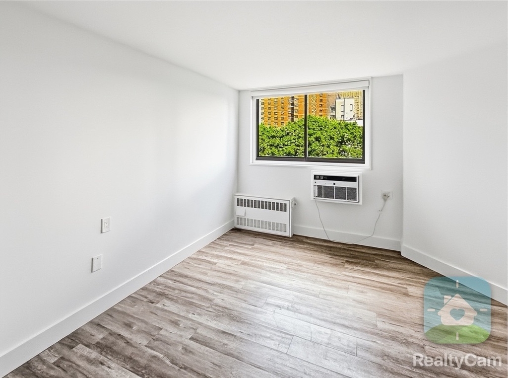 490 2nd Avenue - Photo 7