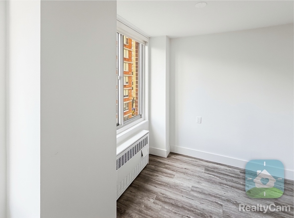 490 2nd Avenue - Photo 5