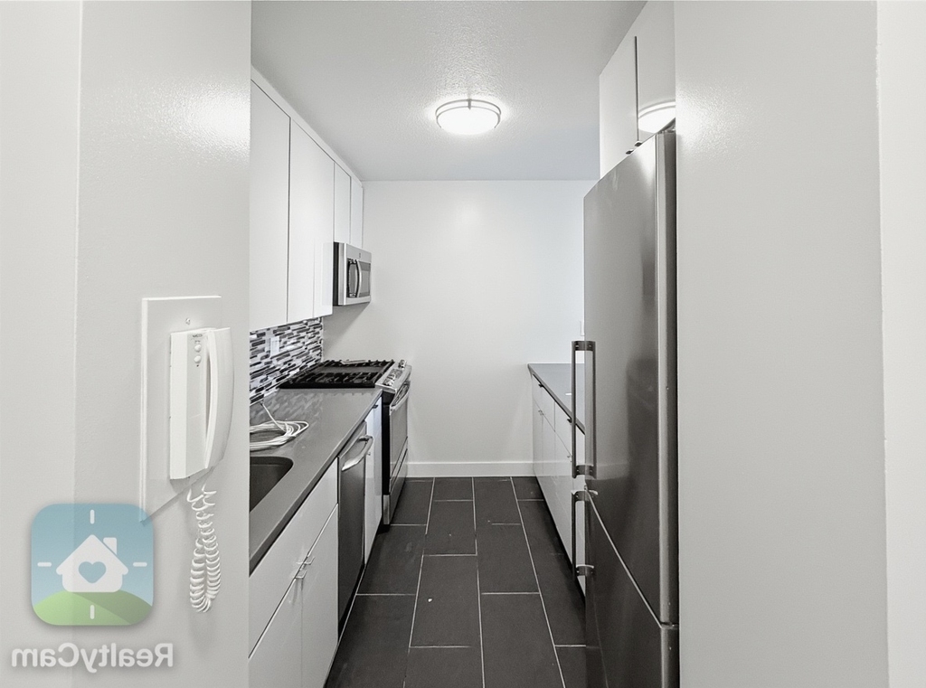 490 2nd Avenue - Photo 1