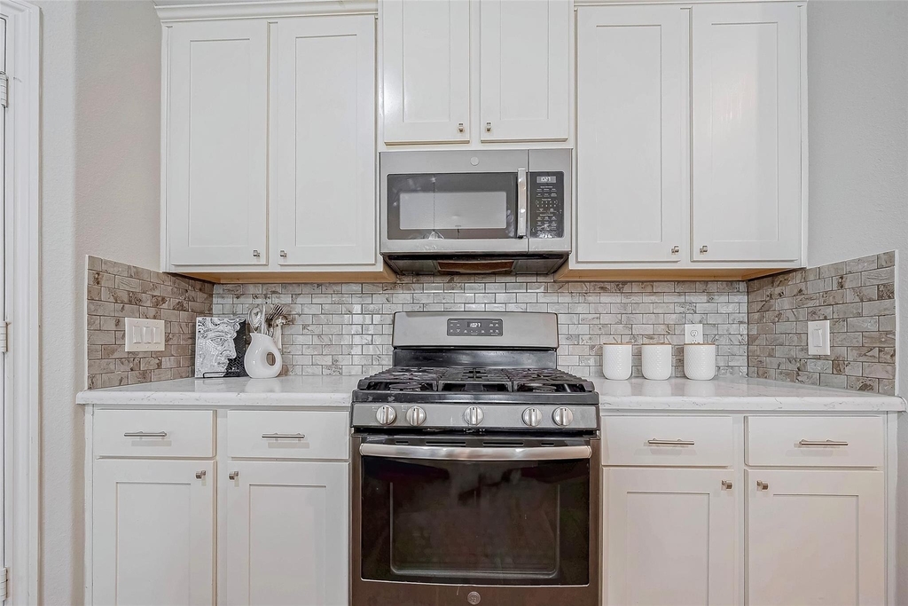 31118 Gulf Cypress Lane - Photo 2