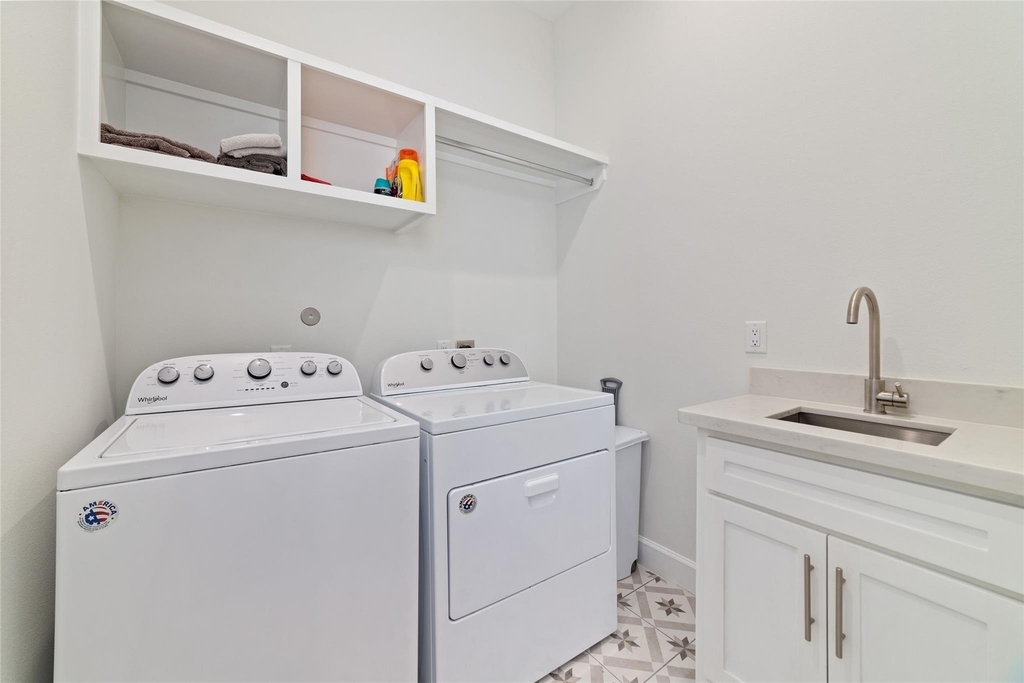710 Delano Street - Photo 23