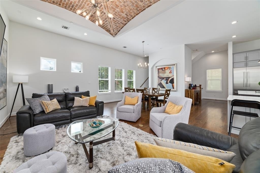 710 Delano Street - Photo 3