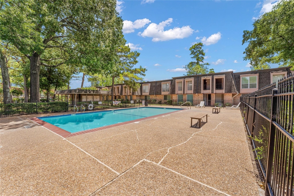 12633 Memorial Drive - Photo 25