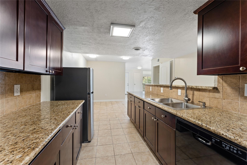 12633 Memorial Drive - Photo 16