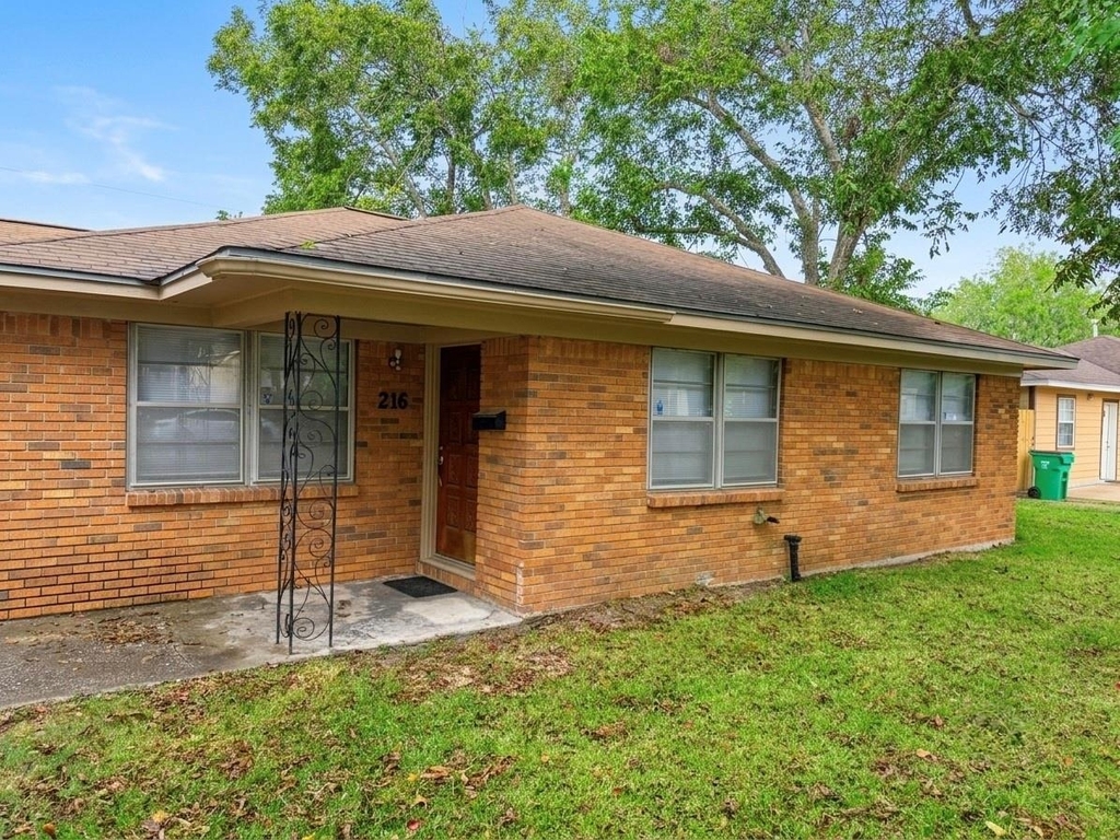 216 Schilling Street - Photo 1