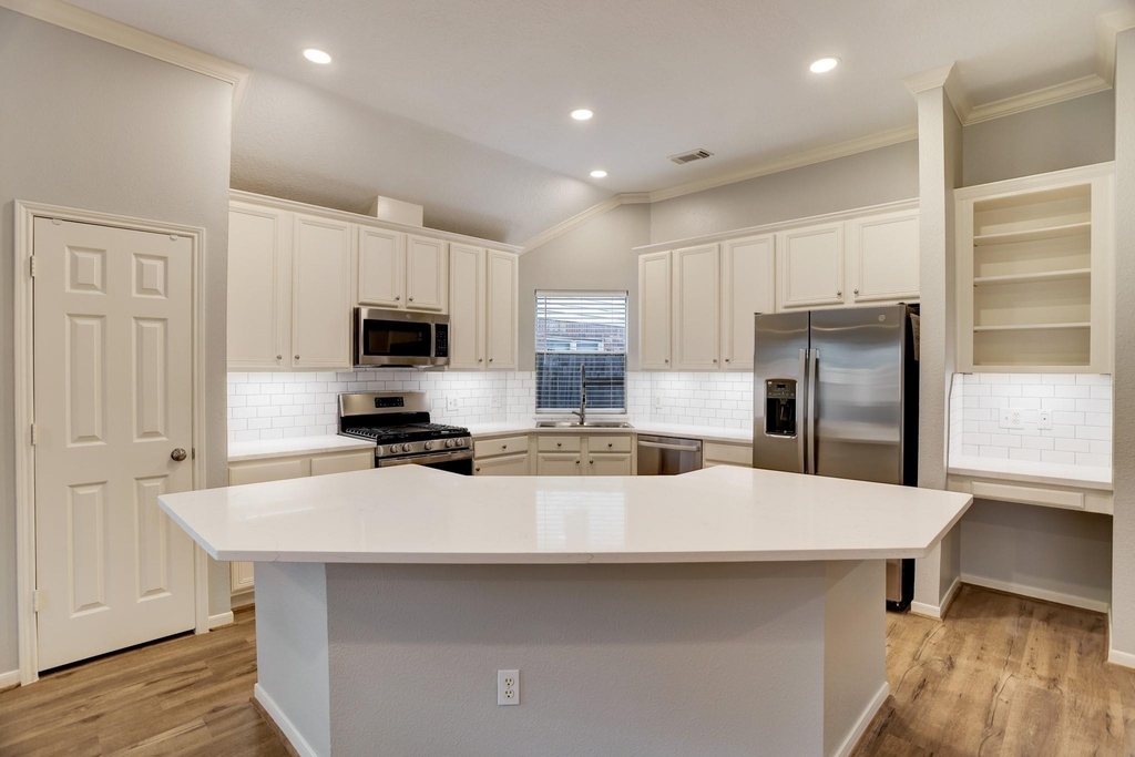9311 Cabin Creek Drive - Photo 6