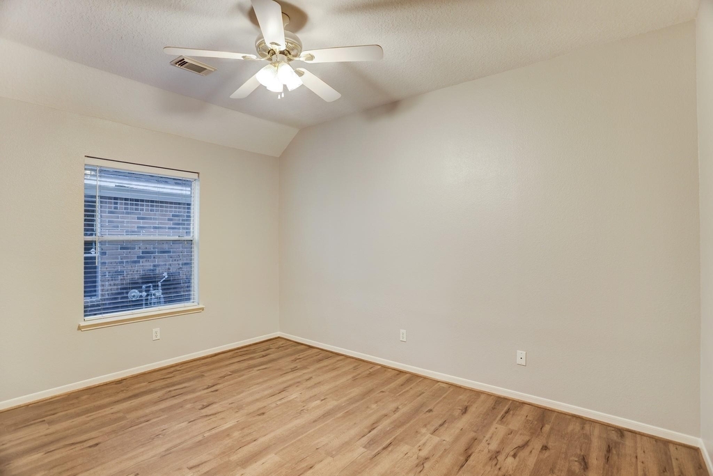 9311 Cabin Creek Drive - Photo 11