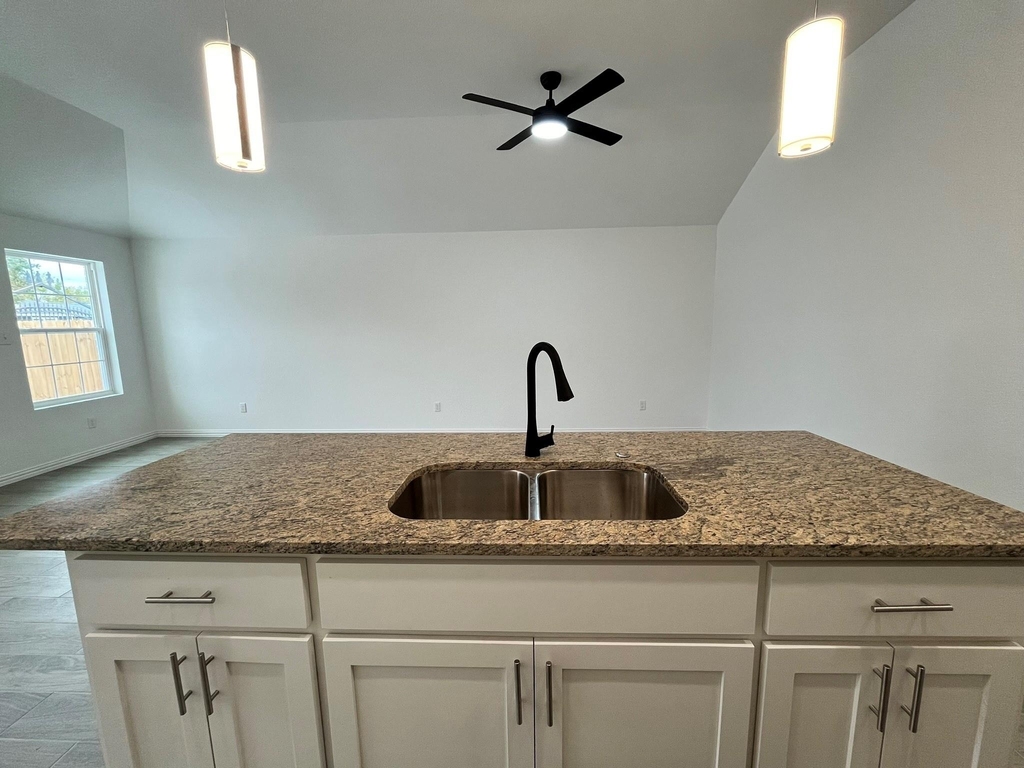 5706 Howell Street - Photo 8