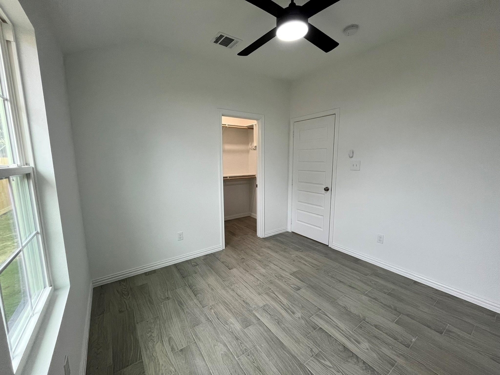 5706 Howell Street - Photo 17