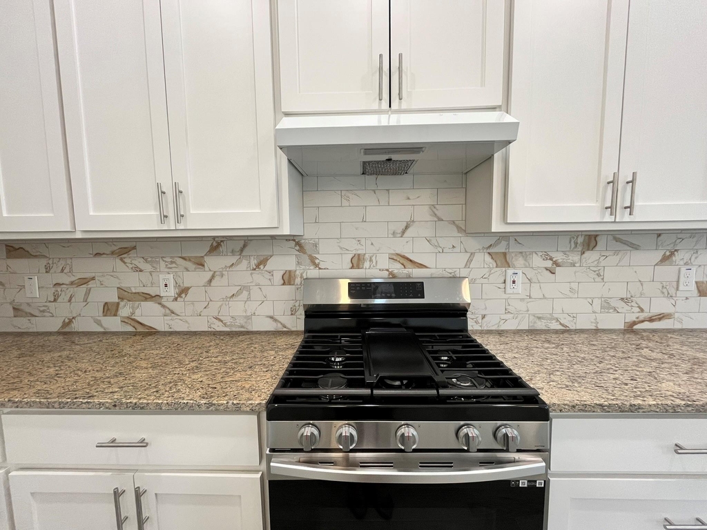 5706 Howell Street - Photo 7
