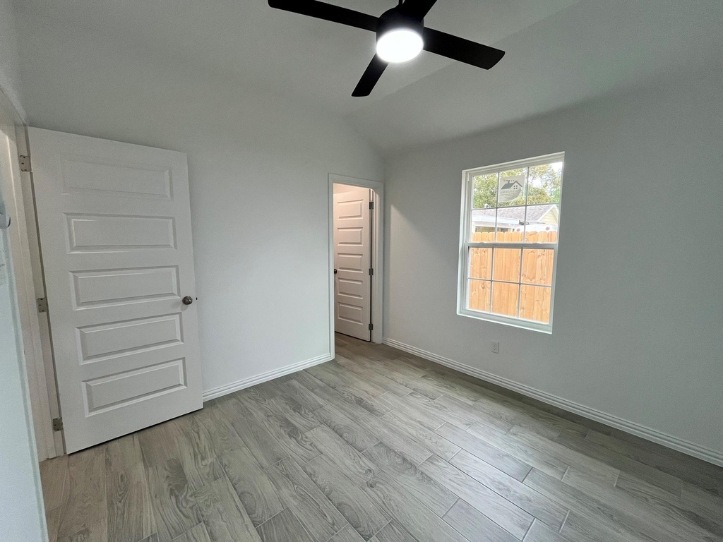 5706 Howell Street - Photo 19