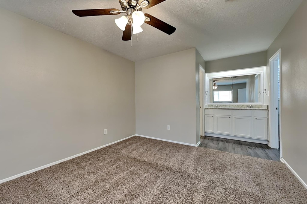 16854 Gleneagle Drive N - Photo 10