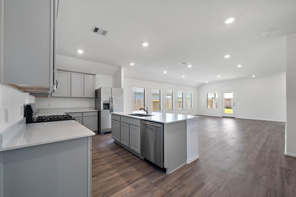 5010 Lavaridge Drive - Photo 2