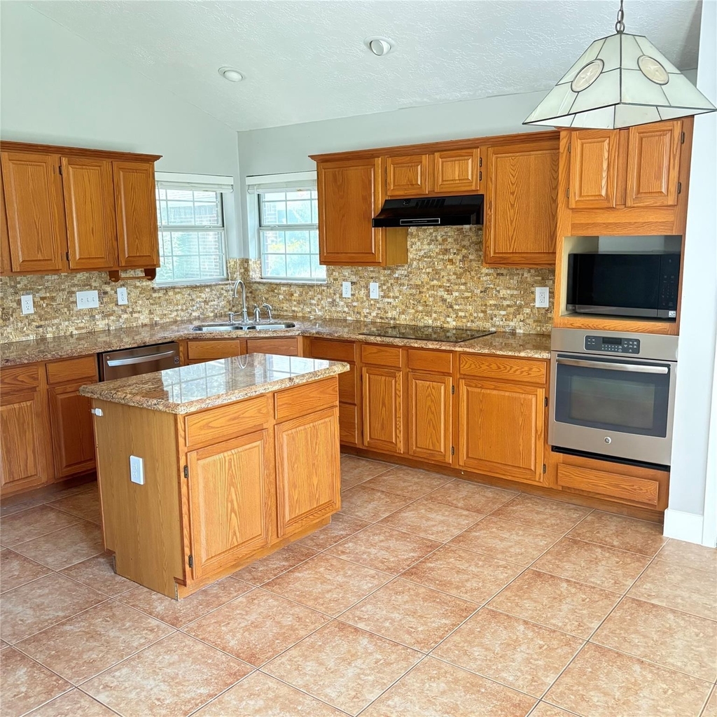 20315 Aspenwilde Drive - Photo 1