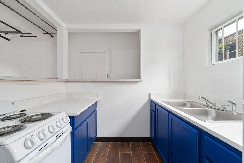 3705 Mandell Street - Photo 3