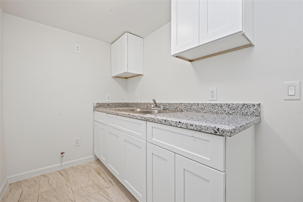 4901 Stimson Street - Photo 9