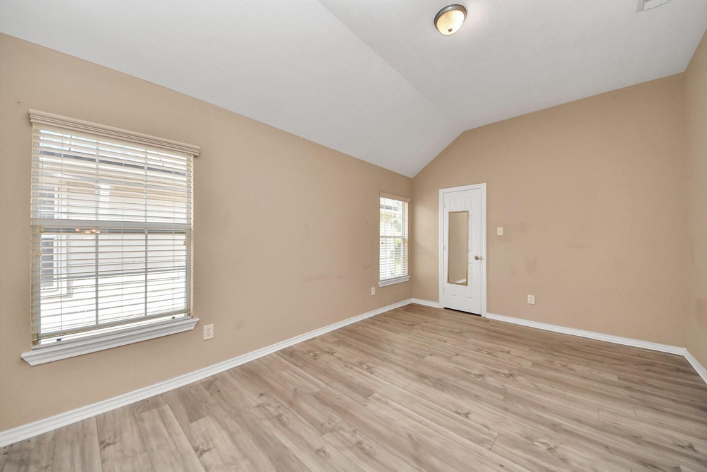 706 River Delta Lane - Photo 32