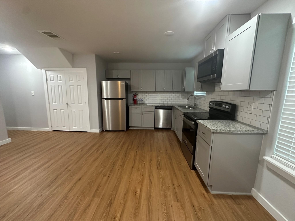 6610 Haight Street - Photo 3