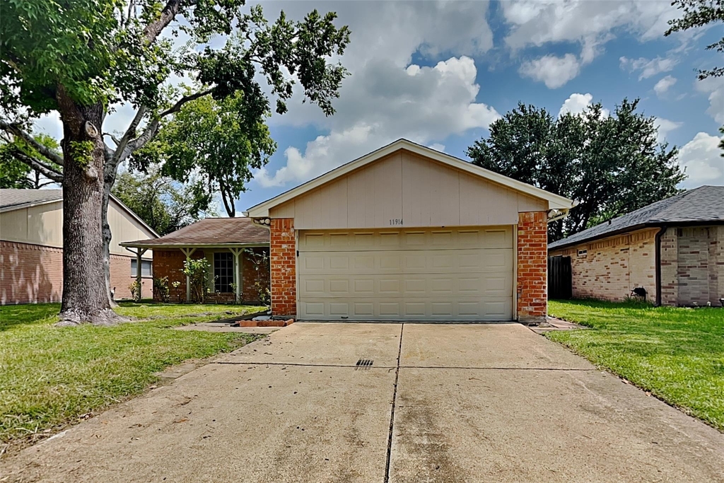 11914 Osage Park Drive - Photo 0