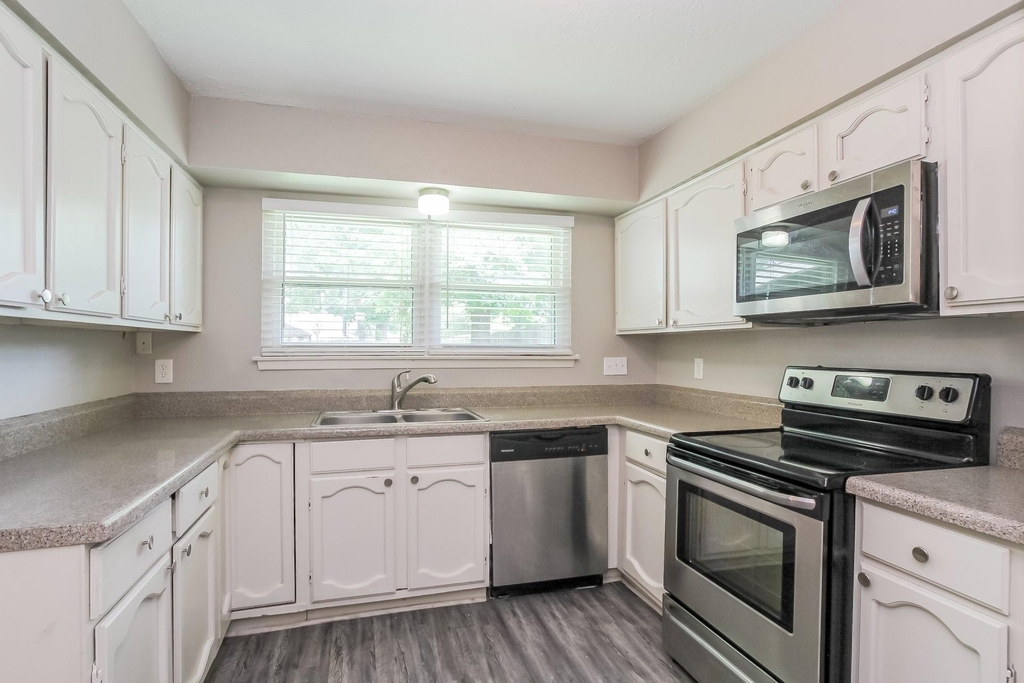 19718 Rackingham Place - Photo 5