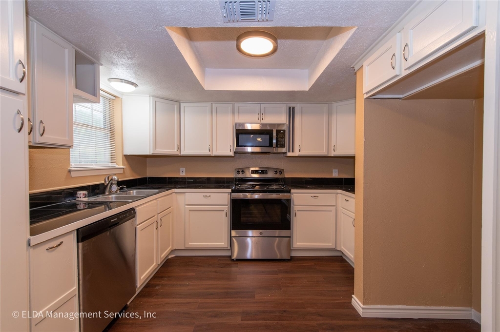 12834 Timothy Drive - Photo 4
