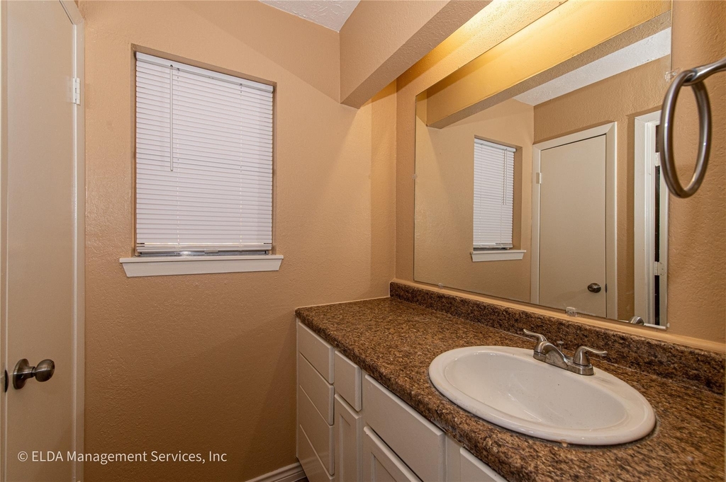 12834 Timothy Drive - Photo 13