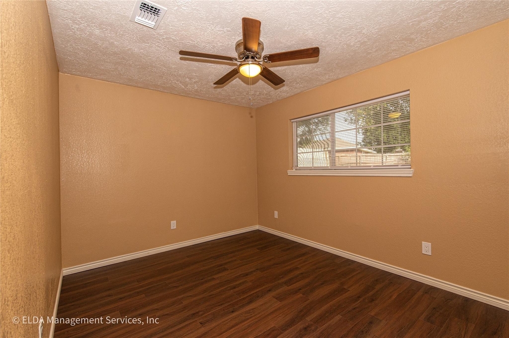 12834 Timothy Drive - Photo 9