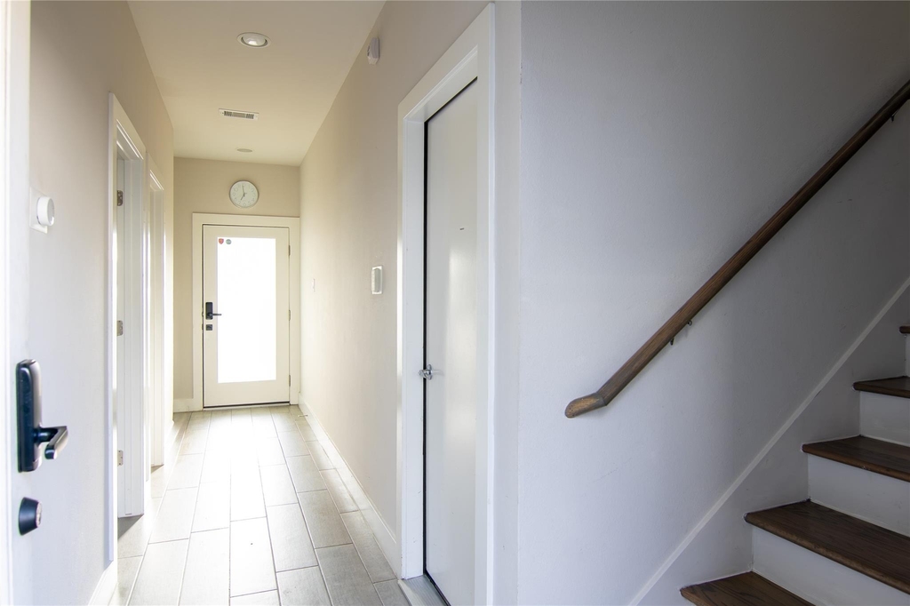 2306 Wipprecht Street - Photo 4