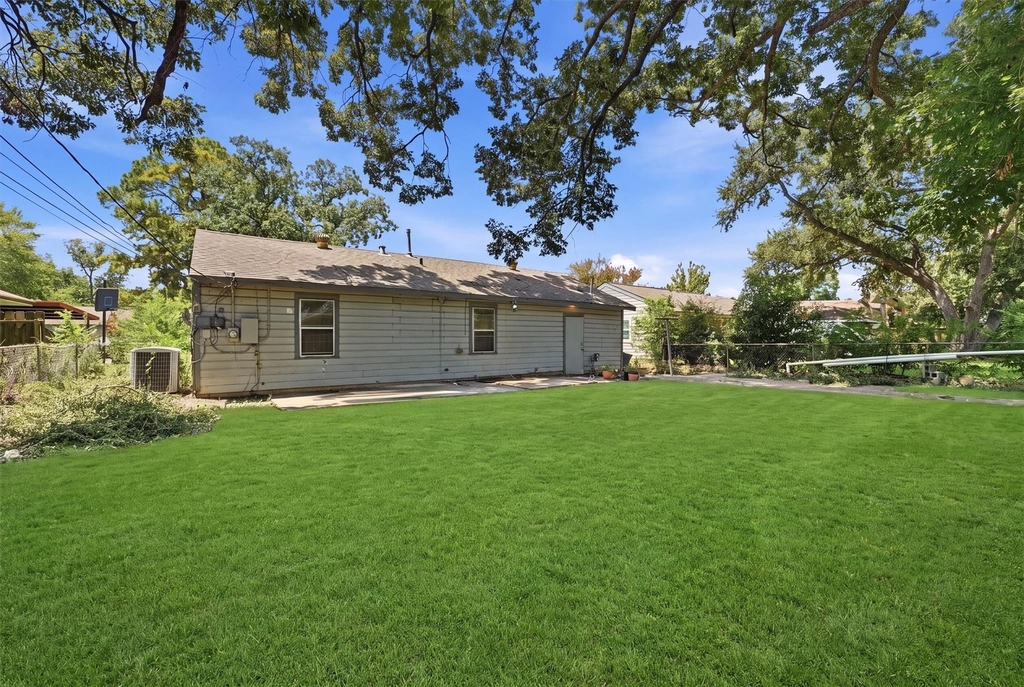 3711 Cosby Street - Photo 2