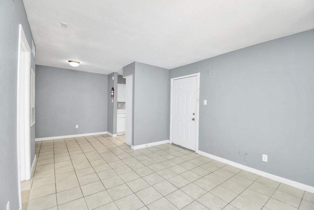 5959 Bonhomme Road - Photo 5